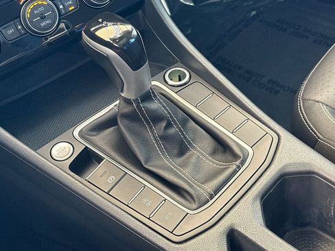 Used 2024 Volkswagen Jetta SE w/ Panoramic Sunroof Package image 20