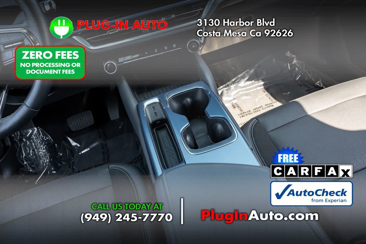 Used 2024 Chevrolet Equinox EV LT FWD image 16