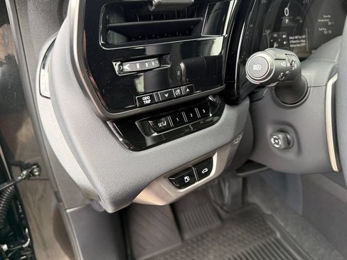 Used 2025 Lexus RX 350 AWD/4WD image 17