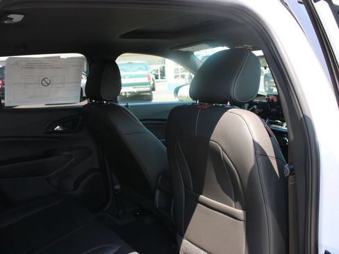 New 2026 Chevrolet Trax RS w/ Sunroof Package FWD image 33