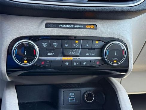 Used 2022 Ford Escape SEL image 19