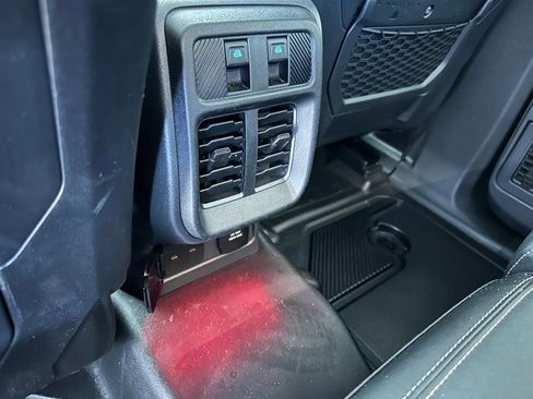 Used 2025 Ford Bronco Badlands AWD/4WD image 27