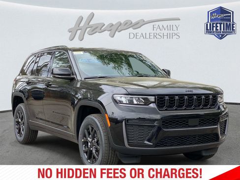 New 2026 Jeep Grand Cherokee Altitude RWD image 2