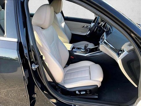 Used 2020 BMW 330i Sedan w/ Convenience Package RWD image 9