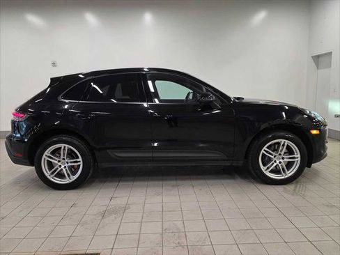 Used 2024 Porsche Macan AWD/4WD image 6