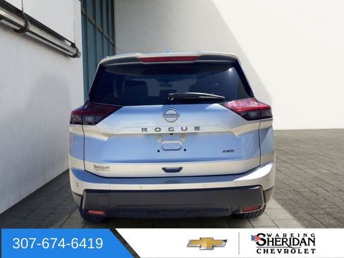 Used 2025 Nissan Rogue SV AWD/4WD image 4