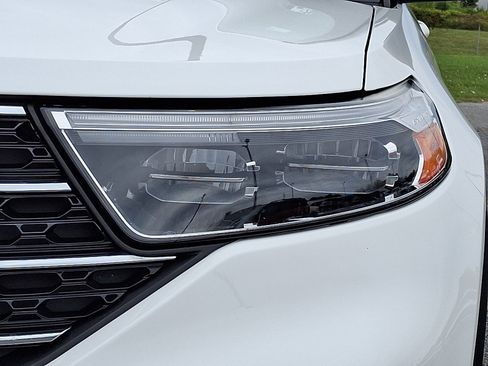 Certified 2020 Ford Explorer XLT w/ Equipment Group 202A image 10