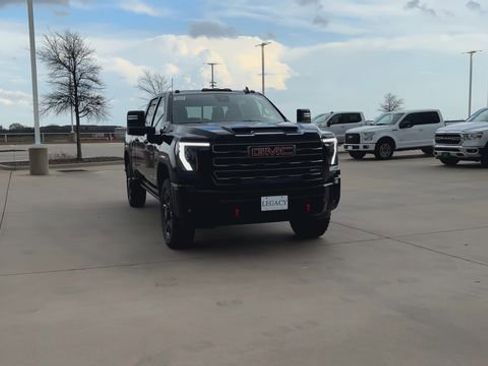 New 2026 GMC Sierra 2500 AT4 w/ AT4 Premium Plus Package AWD/4WD image 4