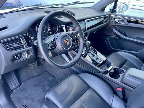 Used 2022 Porsche Macan AWD/4WD image 13