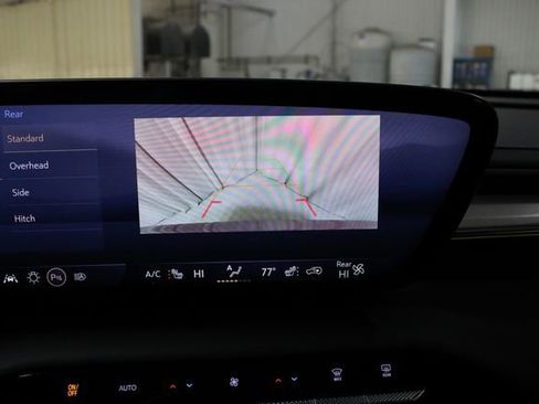 Used 2025 Buick Enclave Avenir w/ Trailering Package, 5000 lbs. image 5