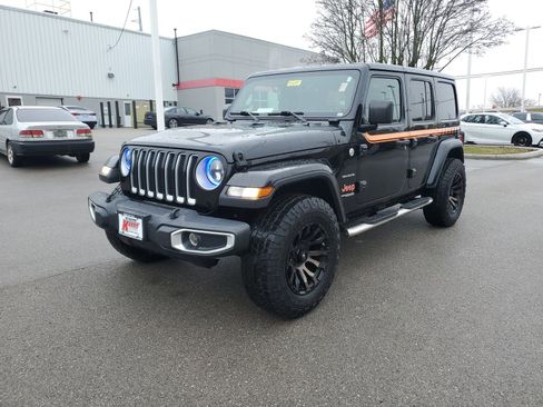 Used 2020 Jeep Wrangler Unlimited Sahara w/ Uconnect 4C Nav & Sound Group image 2