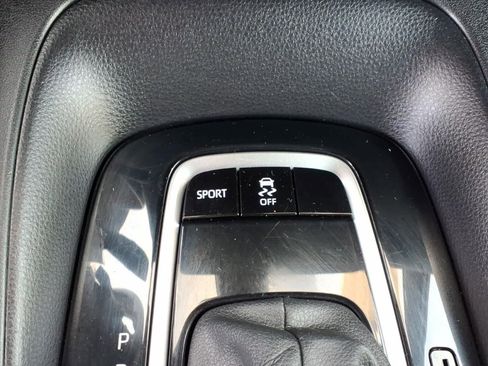 Used 2022 Toyota Corolla SE FWD image 23