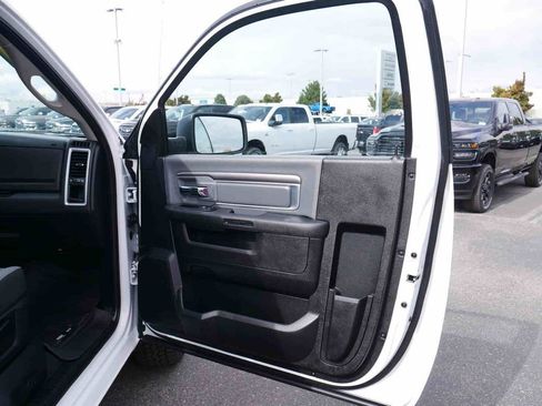 Certified 2021 RAM 1500 Classic SLT image 11