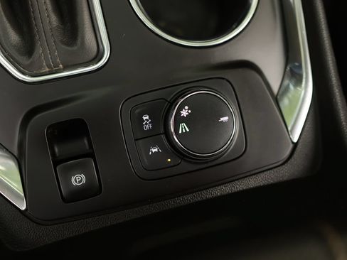 Used 2020 Chevrolet Traverse Premier w/ Redline Edition FWD image 19