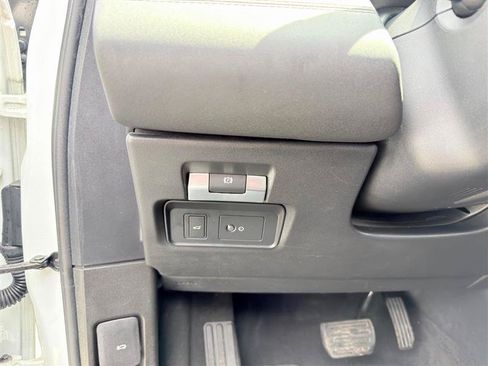 Used 2022 Land Rover Range Rover Evoque SE AWD/4WD image 17