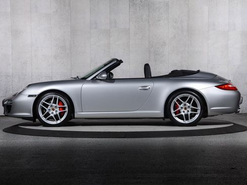 Used 2010 Porsche 911 Carrera S image 20