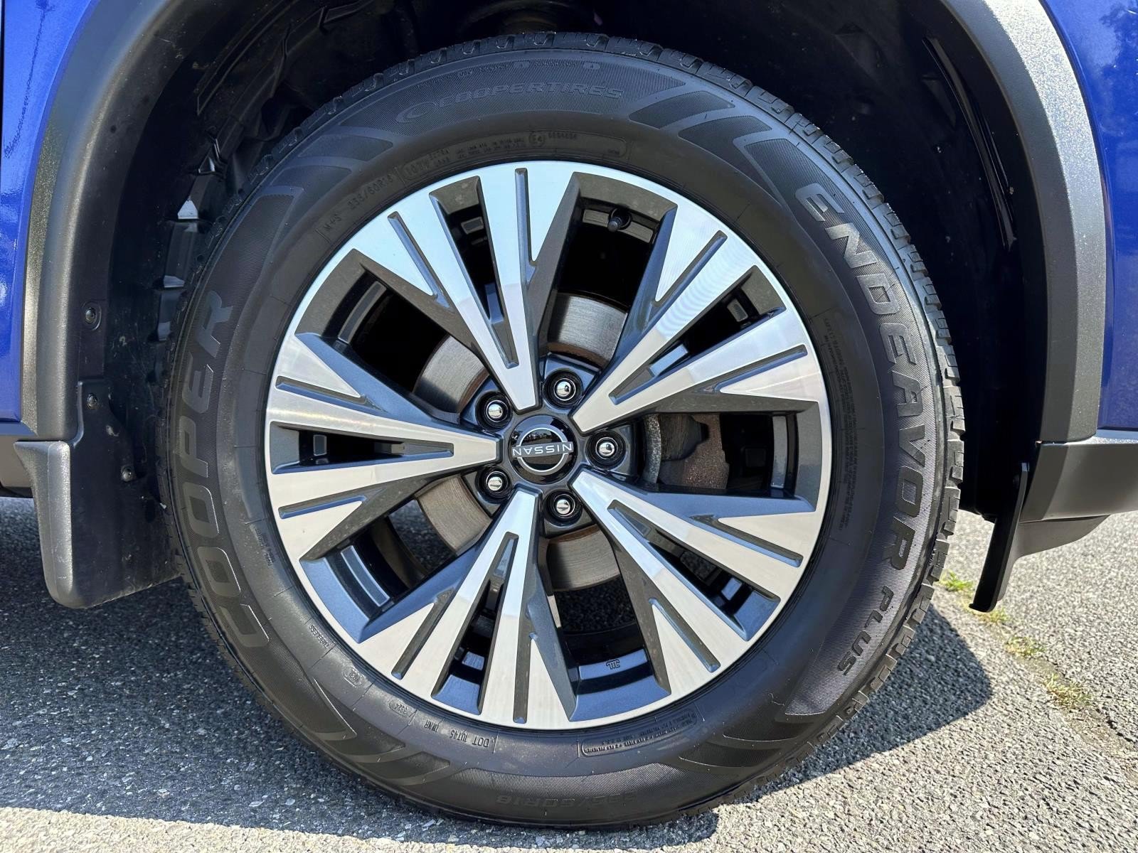 Used 2023 Nissan Rogue SV w/ SV Premium B Package AWD/4WD image 6
