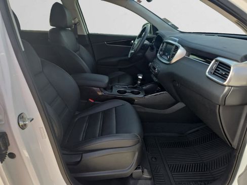 Used 2020 Kia Sorento EX image 15