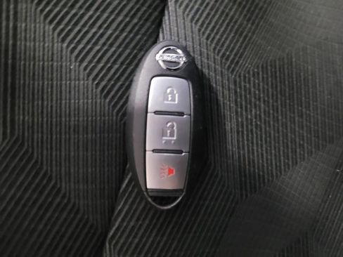 Used 2015 Nissan Rogue SV AWD/4WD image 32