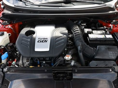 Used 2016 Hyundai Veloster Turbo FWD image 50