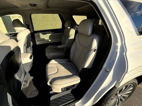 Used 2024 Hyundai Palisade Calligraphy image 25