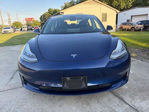 Used 2018 Tesla Model 3 Long Range RWD image 3