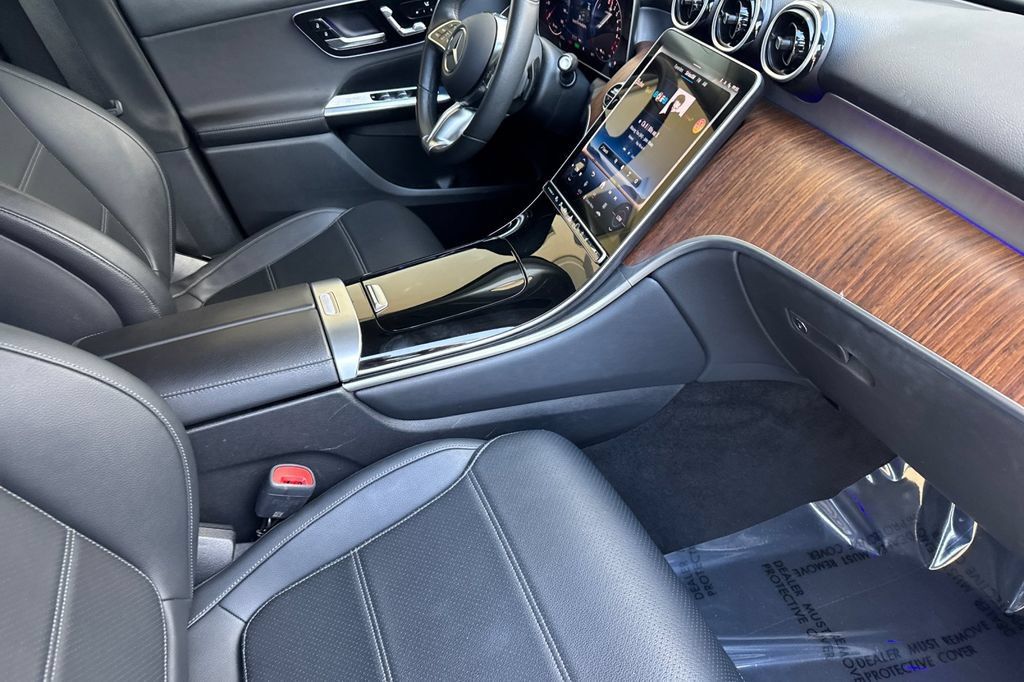 Used 2025 Mercedes-Benz GLC 350e 4MATIC image 19