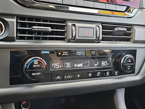 Certified 2023 Nissan Pathfinder S image 17