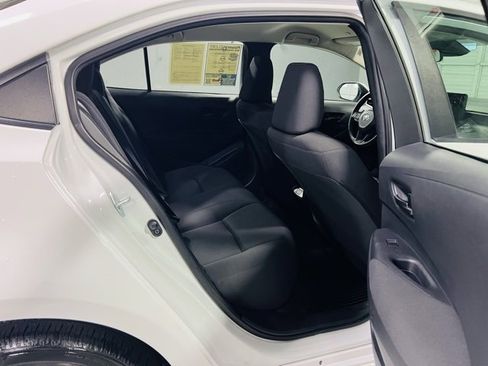Used 2023 Toyota Corolla LE image 31