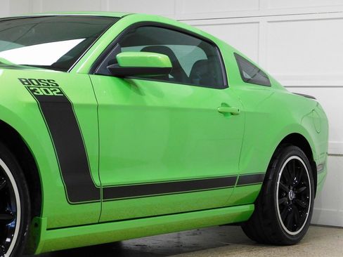 Used 2013 Ford Mustang Boss 302 w/ Boss 302 Accessory Pkg image 28