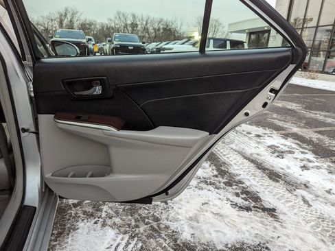 Used 2014 Toyota Camry XLE image 27