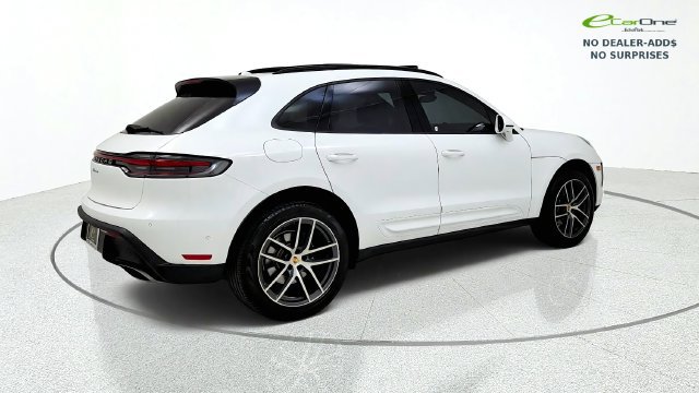 Used 2024 Porsche Macan w/ Premium Plus Package AWD/4WD image 9