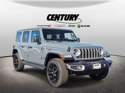 Used 2025 Jeep Wrangler Sahara