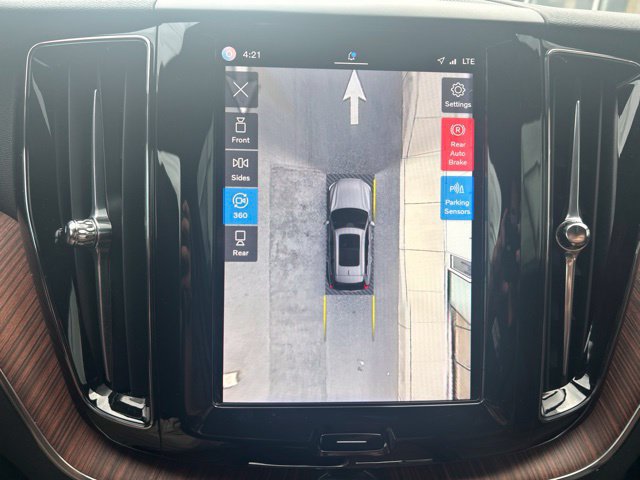 Certified 2025 Volvo XC60 B5 Plus w/ Climate Package AWD/4WD image 26