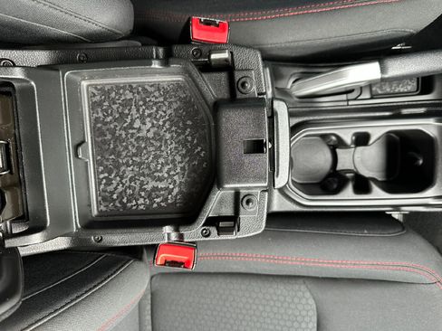 Used 2018 Jeep Wrangler Unlimited Rubicon image 24