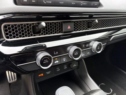 Used 2025 Honda Civic Sport image 22