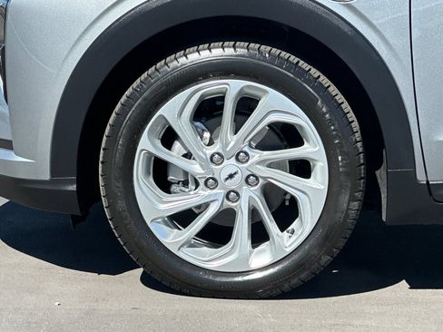 New 2027 Chevrolet Bolt LT w/ Comfort Package FWD image 24