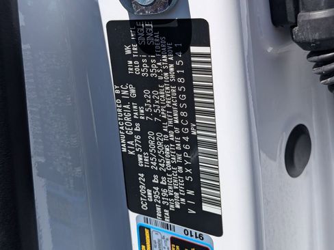 Used 2025 Kia Telluride S image 33