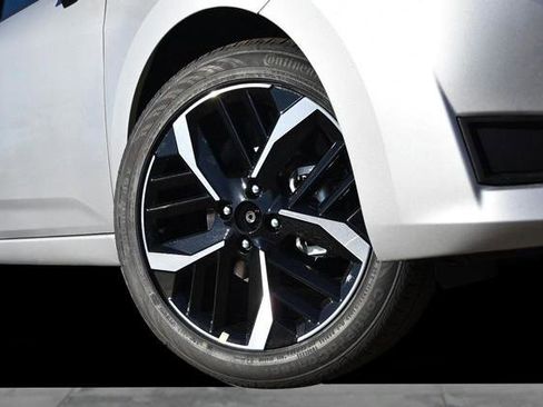 New 2025 Nissan Versa SR image 3