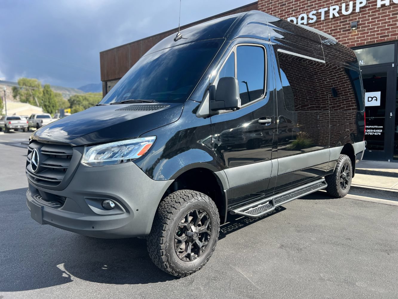 Used 2025 Mercedes-Benz Sprinter 2500 image 8