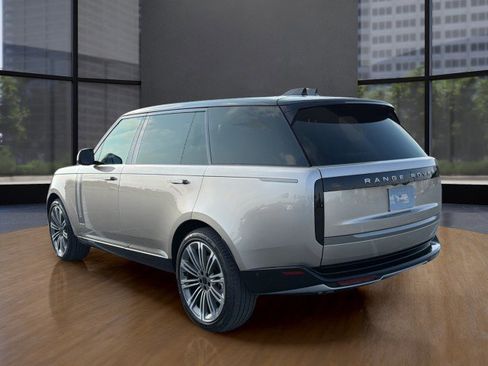 New 2026 Land Rover Range Rover Long Wheelbase SE image 15