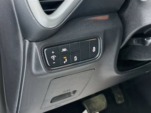 Used 2020 Kia Soul S FWD image 10