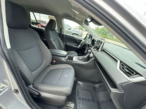 Used 2023 Toyota RAV4 LE AWD/4WD image 20