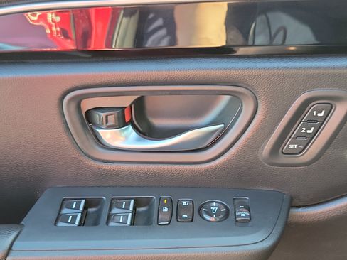 Used 2024 Honda Pilot EX-L image 17