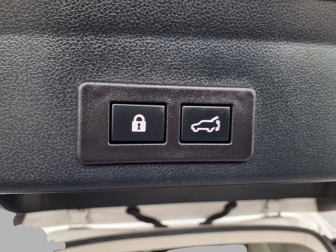 Used 2021 Subaru Ascent Limited w/ Technology Package image 28