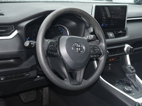 Certified 2023 Toyota RAV4 XLE image 8