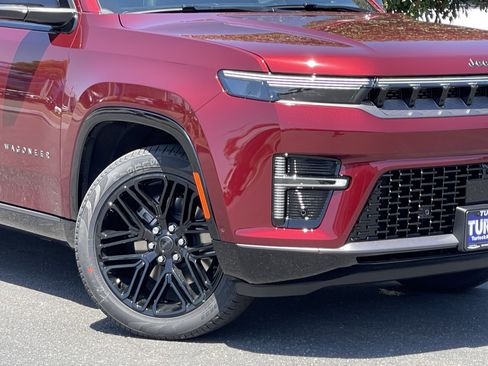 New 2026 Jeep Grand Wagoneer Limited AWD/4WD image 3