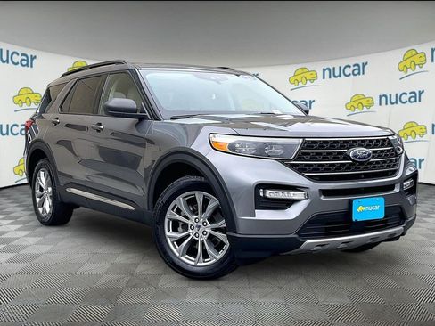 Used 2023 Ford Explorer XLT w/ Equipment Group 202A AWD/4WD image 1