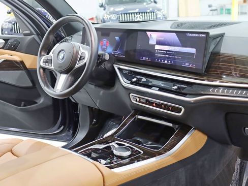 Used 2025 BMW X5 xDrive50e w/ M Sport Package image 36