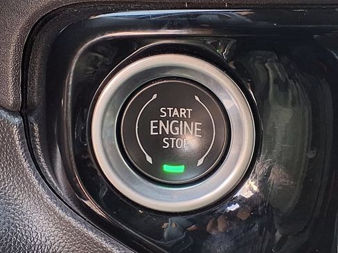 Certified 2023 Chevrolet Silverado 1500 ZR2 w/ Technology Package AWD/4WD image 8